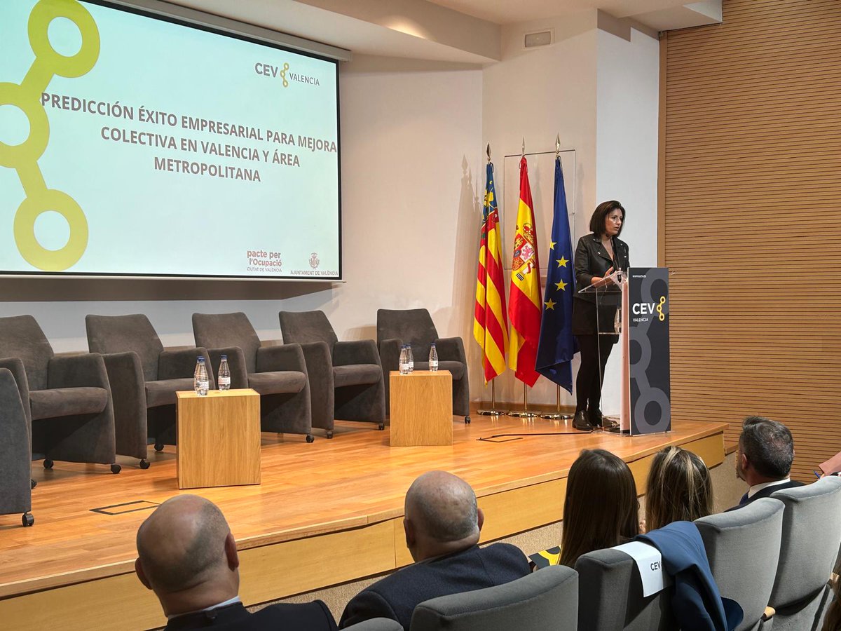 CEV_CV's tweet photo. 📰Un estudio de #CEVValencia y la @UV_EG concluye que las empresas que incorporan la #sostenibilidad integral aseguran su viabilidad a largo plazo

🤝 Enmarcado en el Pacto para el Empleo @AjuntamentVLC 

📎 https://t.co/pbJiVrtC6d https://t.co/bIxkYAOXVi
