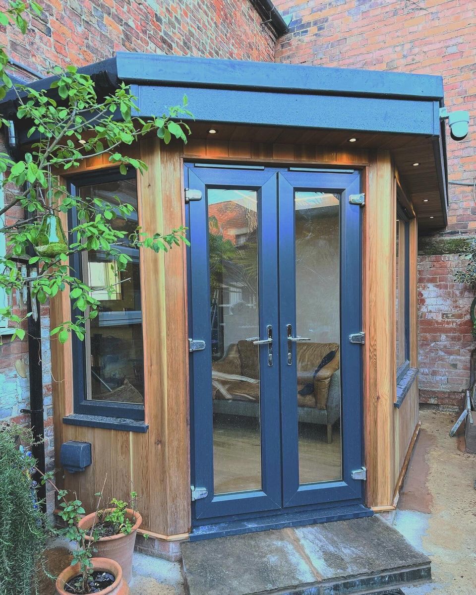 newvisionwindo's tweet photo. We teamed up with Aurora House Developments Ltd for this great project, a timber framed extension that allows all the natural light in!
#team #newproject #windows #and #doors https://t.co/1V4Enp3BBV