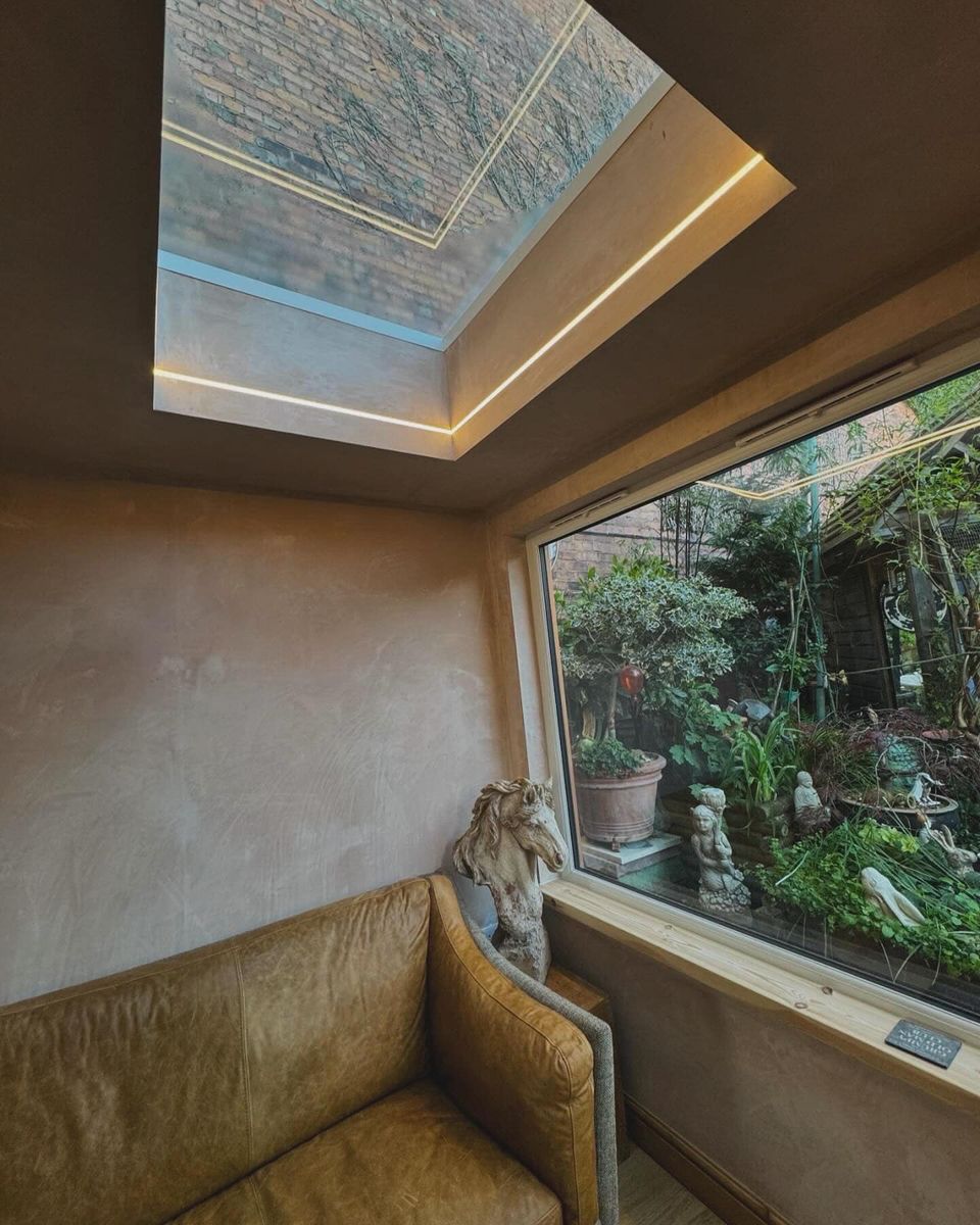 newvisionwindo's tweet photo. We teamed up with Aurora House Developments Ltd for this great project, a timber framed extension that allows all the natural light in!
#team #newproject #windows #and #doors https://t.co/1V4Enp3BBV