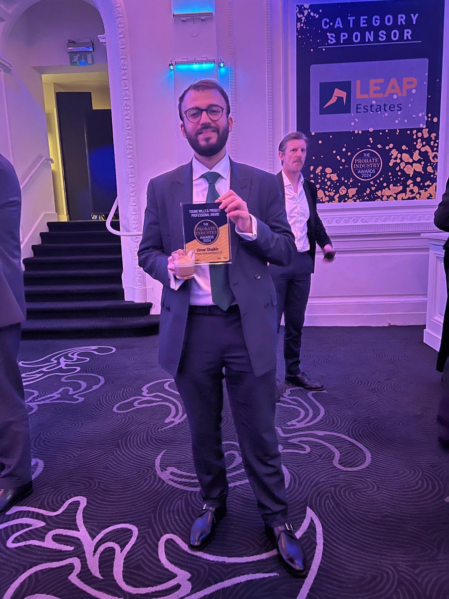 AnthonyGoldLaw's tweet photo. Revisiting an incredible evening at The Probate Industry Awards 2024 where Anthony Gold's Umar Shaikh won the Young Wills and Probate Professional (@AwardsProbate) award!
#Probies #Probies2024 #ProbateIndustryAwards https://t.co/CX5bIyBKdF