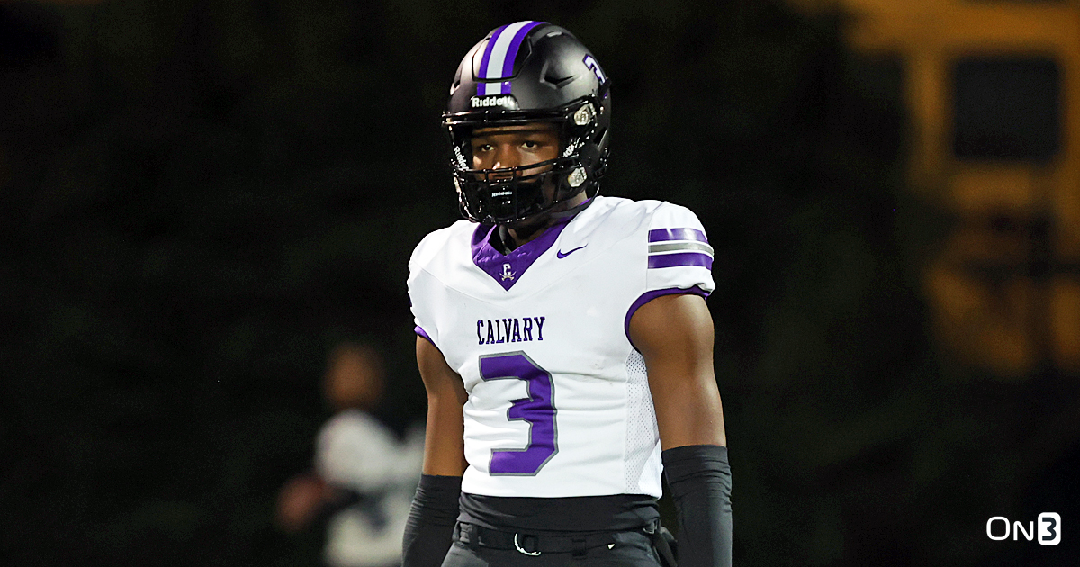 #Georgia and #Tennessee are battling for 4-star WR Thomas Blackshear and a third SEC school is trying to become a factor. One school has a slight lead and Blackshear gives the latest: on3.com/news/one-schoo… (On3+)