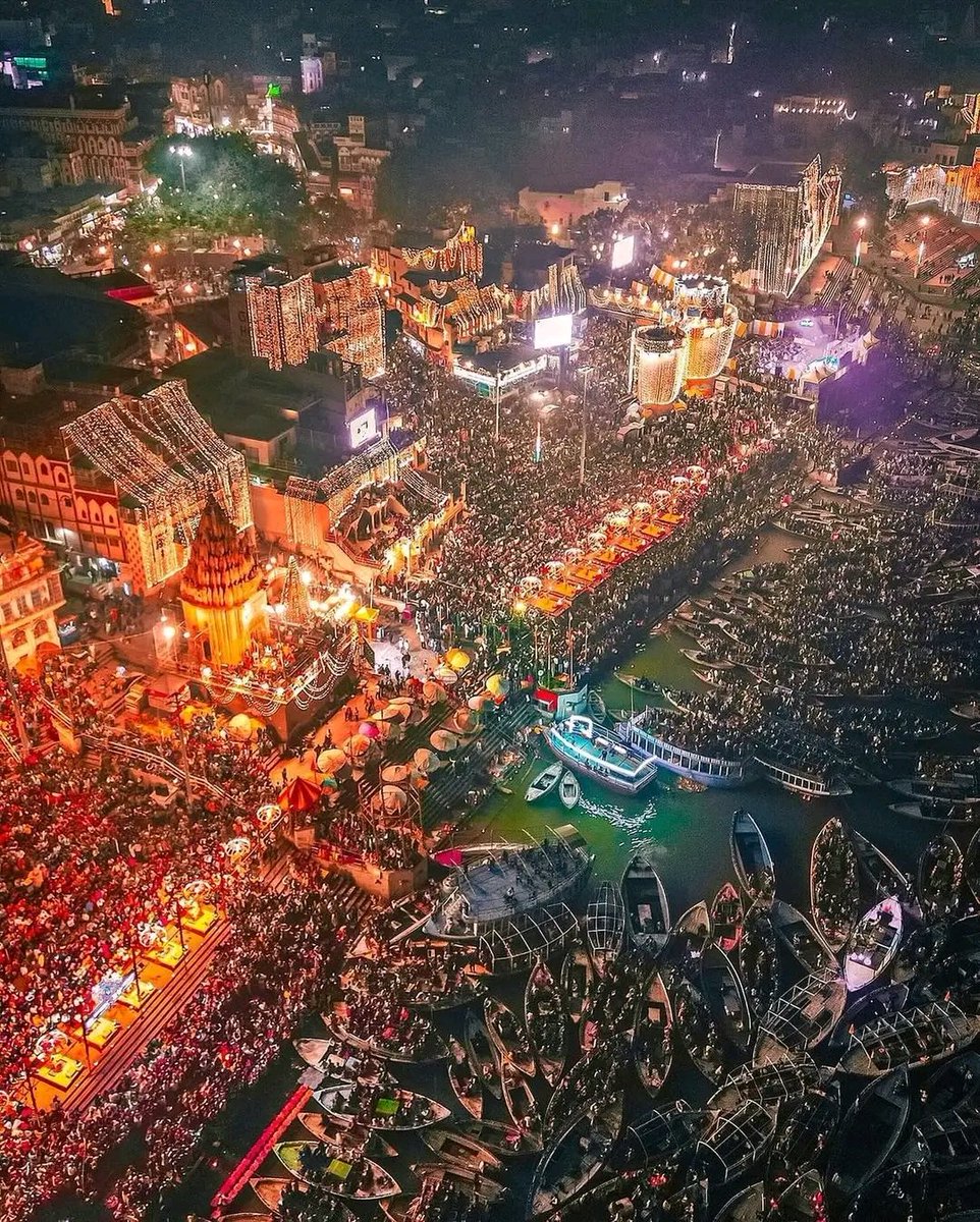 Varanasi - The City blessed by the Gods themselves. ♥️🚩🌺