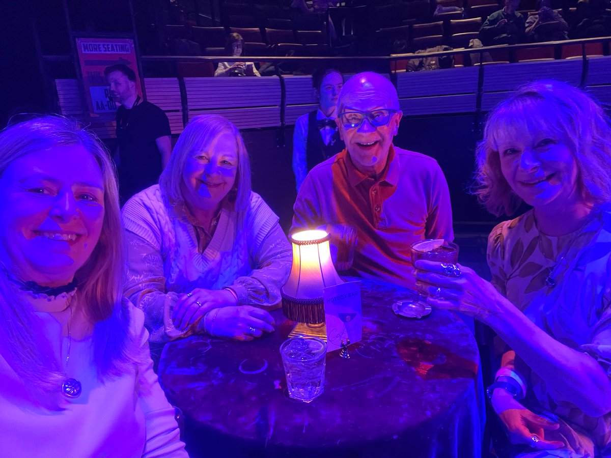 Brilliant afternoon at #GuysAndDolls <a href="/_bridgetheatre/">Bridge Theatre</a>! The show was fantastic and we thoroughly enjoyed our immersive experience - it was extra special to drink cocktails in The Hotbox watching Take Back Your Mink!