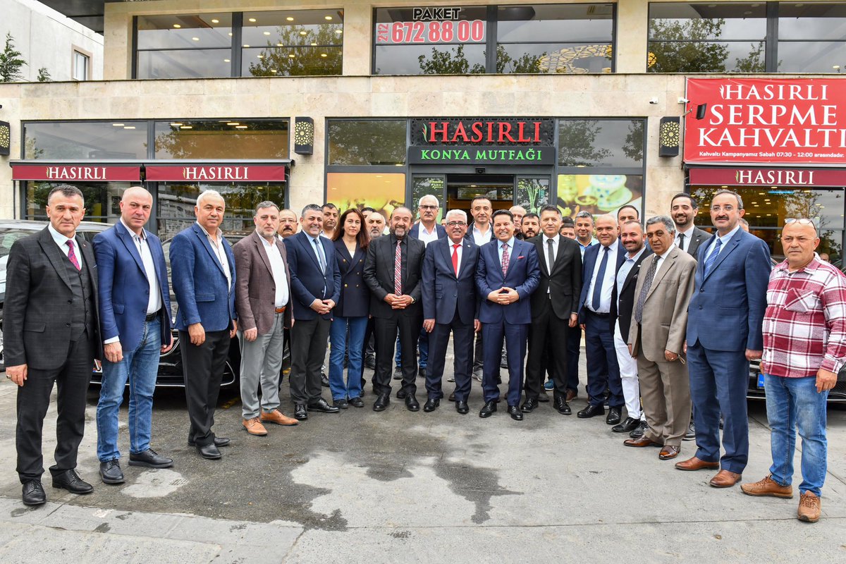 Bugün, Geri Dönüşümcüler Derneği ile keyifli bir kahvaltı etkinliği gerçekleştirdik.

Sürdürülebilirlik ve çevre bilincine katkı sağlamak adına bir araya geldiğimiz bu buluşmada gelecek nesillere daha temiz bir dünya bırakma kararlılığımızı pekiştirdik. Birlikte atılan her adım