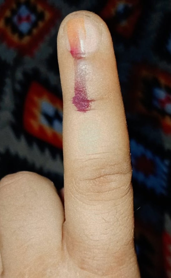 Finally vote done ! ' Lok tantra ka Tyohar me vote jaroor kare ' Aapka ek ek vote mayne rakhta h Jay shree krishna 🌹🦚💕