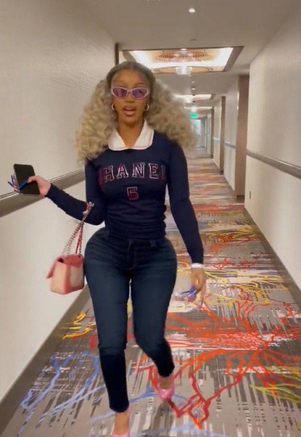 remrushan's tweet photo. @queencardi92 @ISLANDBARBZZ @HARDWHlTE 😭💀 https://t.co/Fj6n5AvXce