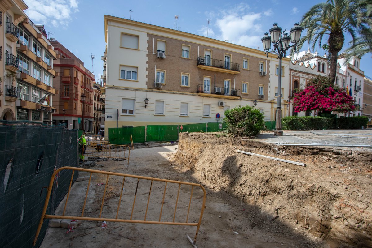 AytoHuelva's tweet photo. 🔵Adaptaremos el proyecto de San Pedro para integrar los restos arqueológicos.

🤝Nuestra intención es que el aljibe romano que conecta con la Fuente Vieja a través del acueducto subterráneo que atraviesa la ciudad pueda ser visible y visitable.

🔗https://t.co/lPj9Ilr88Q https://t.co/J6br23Mn5q