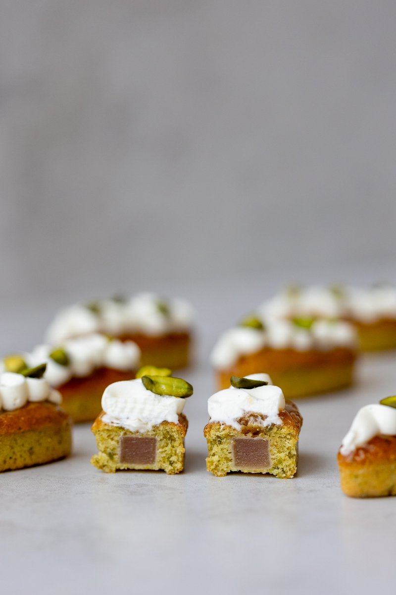 chef_erikVdV's tweet image. New recipe up on our Co-Lab school blog! A delicious pistachio financier with an apricot insert and @Valrhona Opalys whipped ganache. Pure unadulterated indulgence 😋.
definitely do-able for passionate home bakers, and a great option for afternoon tea.
co-labschool.ie/post/pistachio…