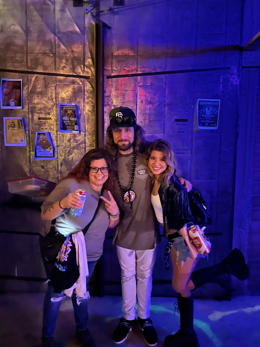 IsisNichole's tweet photo. How the night started before tear dungeon 🩸&amp; house arrest 🪩 https://t.co/ExZEoqWxkP