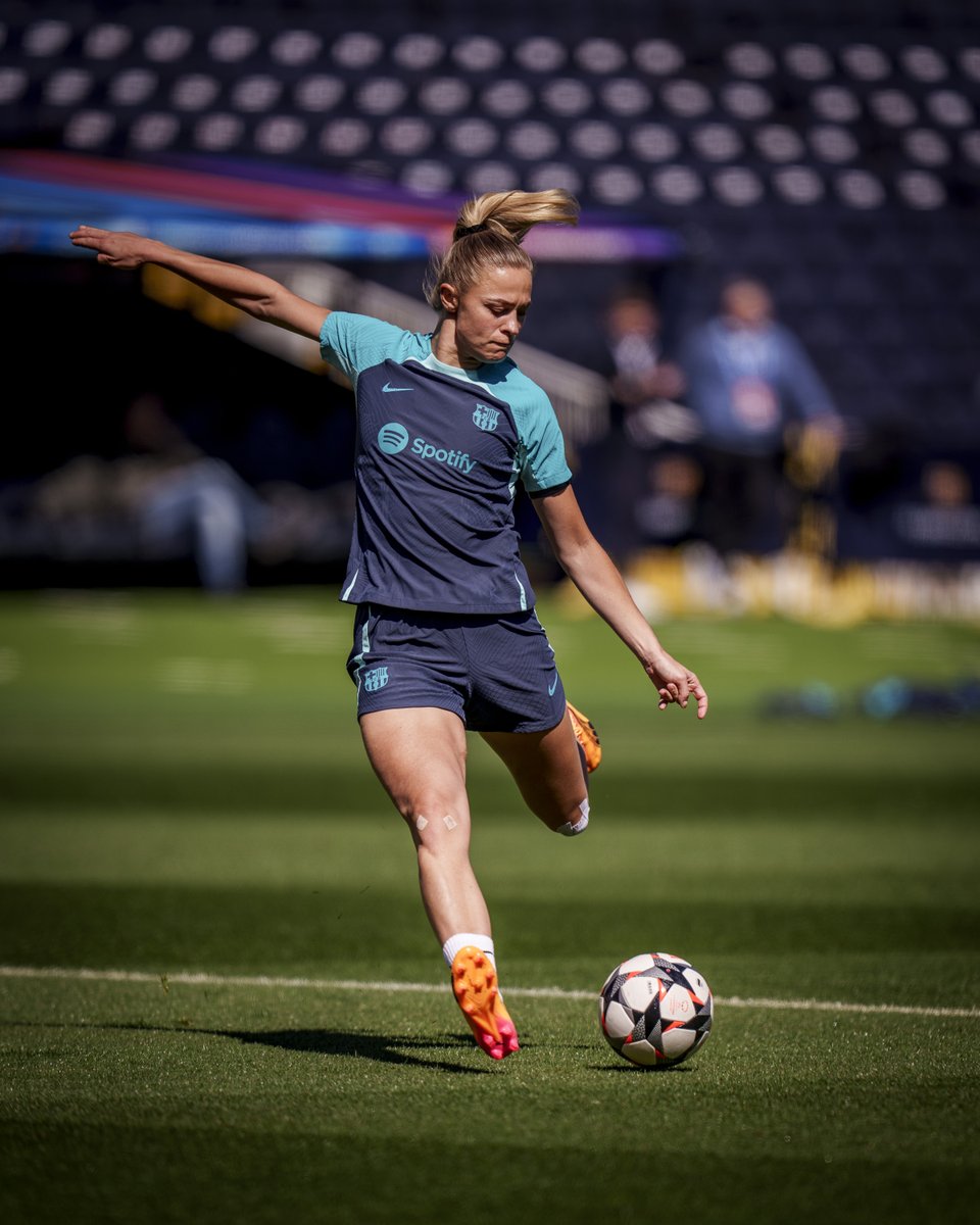 FCBfemeni's tweet photo. Estem preparades 🔛 https://t.co/w0o4ugEU67