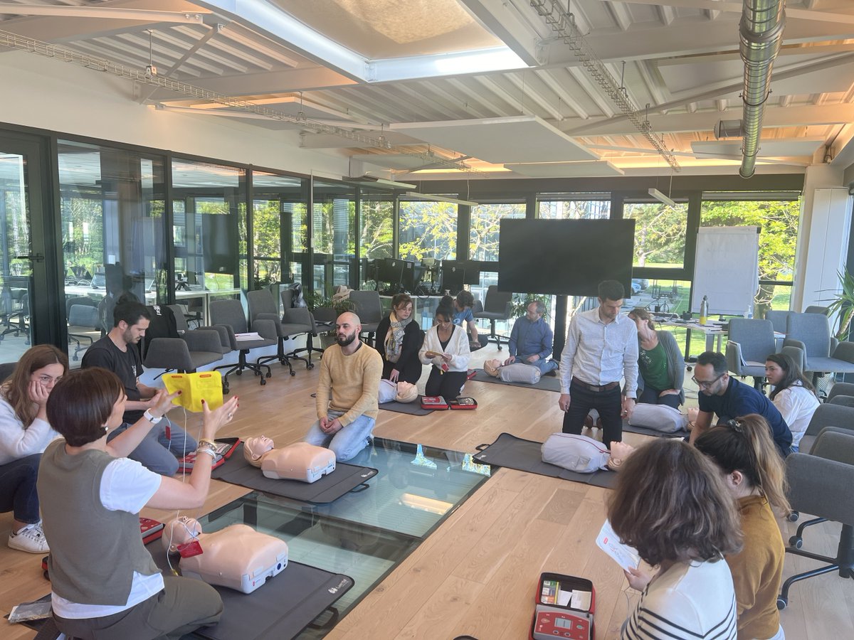🌟Aujourd'hui, nos collaborateurs nantais se sont initiés aux gestes de #PremiersSecours !🌟

👉 Au programme : Un atelier de deux heures réalisé par le Centre de formation UDPS comprenant une partie de pratique sur des mannequins.