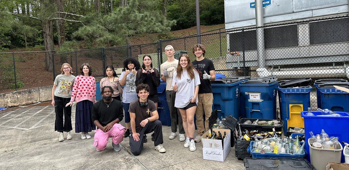 We are here at @ZooATL today to give out $8000 in cash prizes for schools that have been recycling glass this year. Over 18 tons of glass has been collected and will make its way down to Valdosta Georgia to the Arglass furnace. I was inspired to do this by @wsbradio circa 1978.