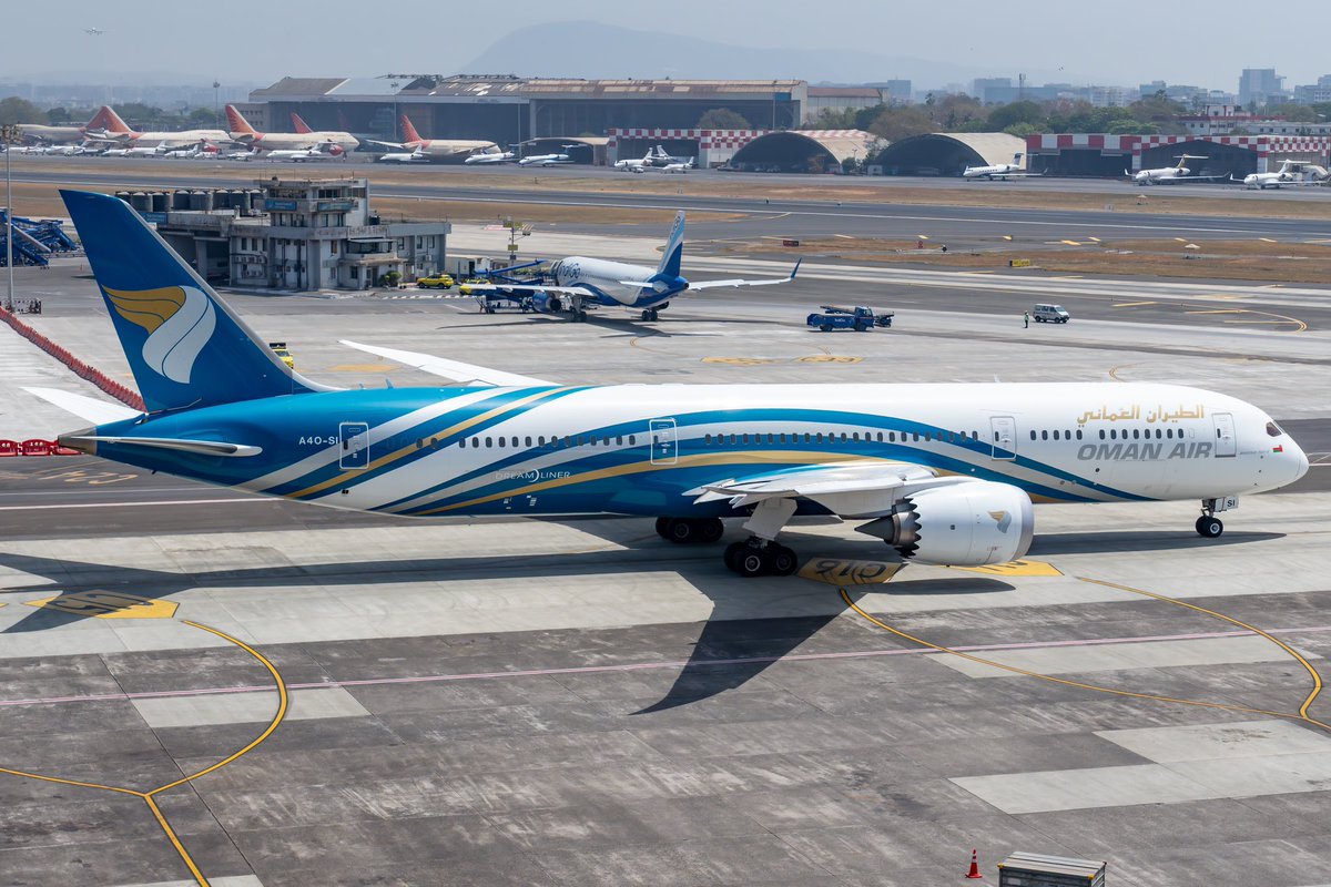 Look at this @omanair beauty at your #GatewayToGoodness. Share your reaction in the comments! #MumbaiAirport #CSMIA #AvGeek #AviationLovers #Aviation #SkySpectacle #AirportViews #PlaneSpotting #Airport