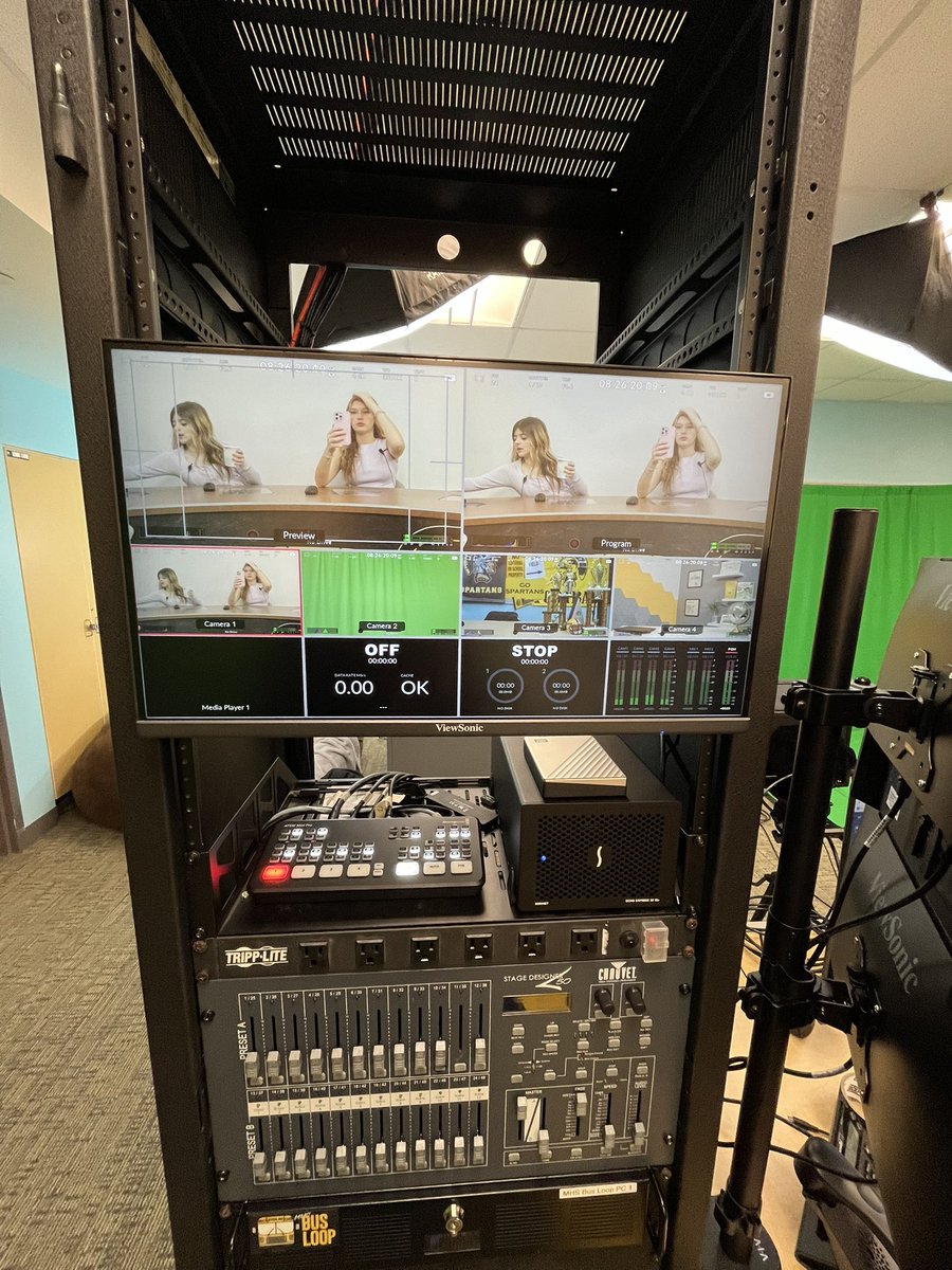 MontourBusLoop's tweet photo. @hilltopspartan Live this morning with @PittTweet to the Point for the college in HS segment. Thanks to Lilly and Brooke for anchoring, amazing job! https://t.co/QLYaonq41j https://t.co/AJrbbXyqwl