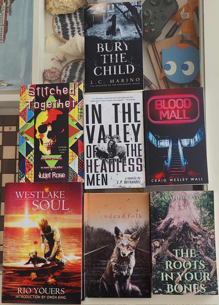 After being out of it Wednesday & working yesterday, here's my #Authorcon book haul.
Can't wait!
@LCMarinoWrites @julietrosewords
@TheLPHernandez @CraigWesleyWall @KatherineSilva_ @Samantha_Eaton3
That copy of Westlake Soul was the kindest gift from my friend @mikeclarkbooks