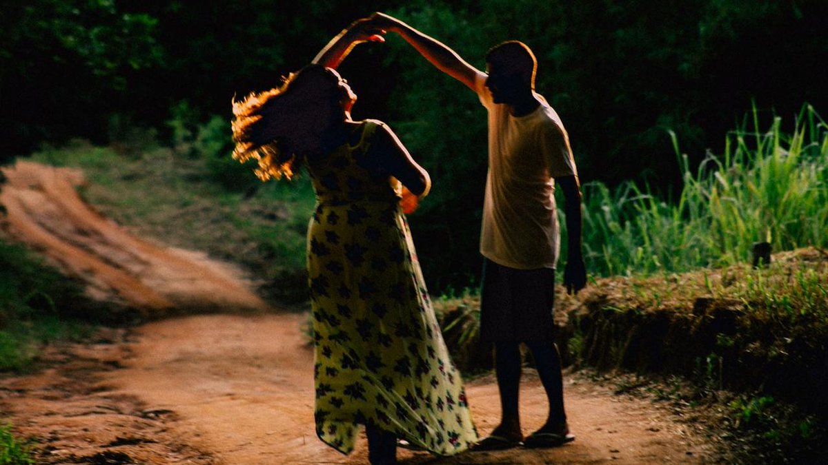 longevitymag's tweet image. 🎶✨ Who knew that dancing could be such a mood booster? 

According to a new study from .@bmj_latest, dancing is a powerful remedy for combating depression.

Read more here: tinyurl.com/3b37m99v

#DanceTherapy #MentalHealth