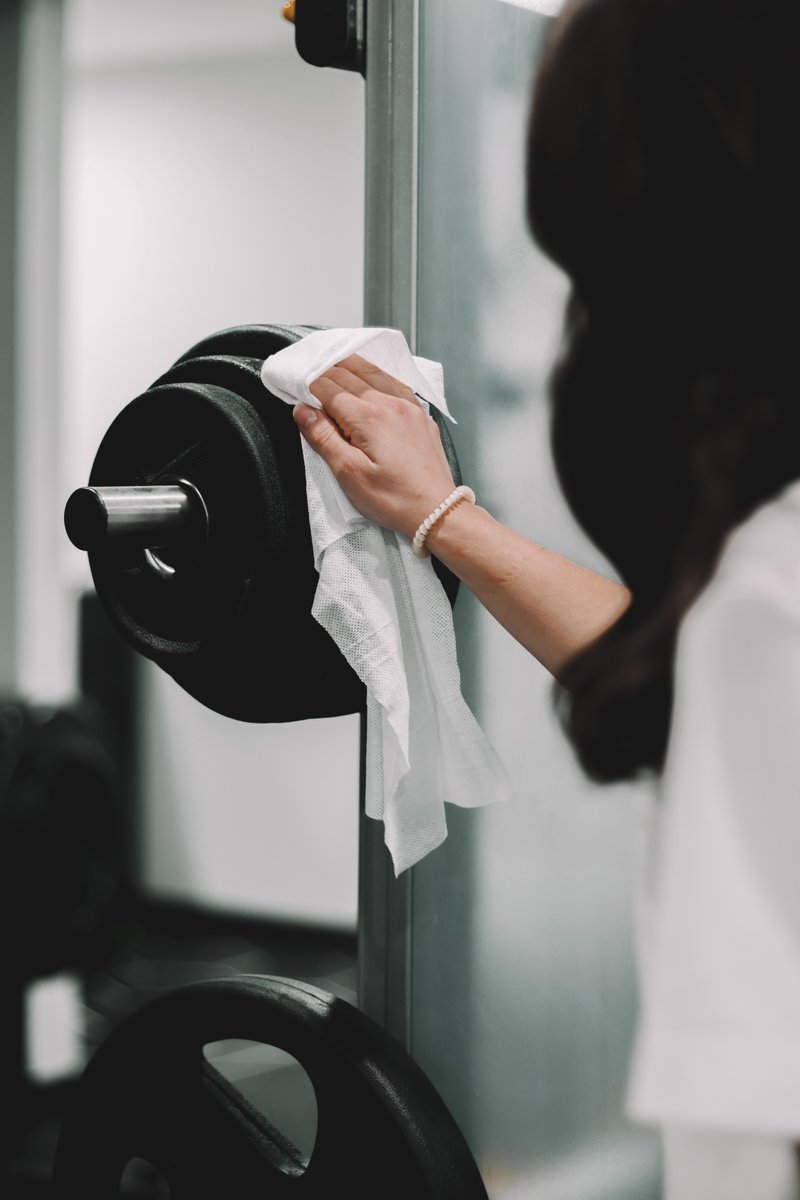 Keep your workout equipment as fresh as your gains. 💪🏽 Pair with a spritz of your fav disinfectant and you'll crush not just your reps and sets, but your sweat and germs too.

#WorkoutGear #WorkoutEquipment #GymTips #CleaningTips #SpringCleaning