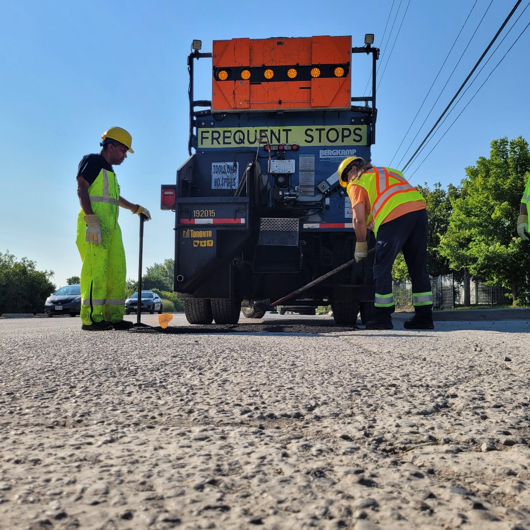 Morning, Toronto!⛅️

Reminder, TOMORROW is our 3rd pothole blitz of the year. 

Report potholes: toronto.ca/Potholes

(Don’t just message us about them, report them so crews know & can fix them)