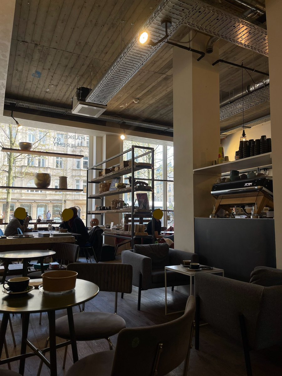 1000 🇱🇺🇯🇵 tweet media