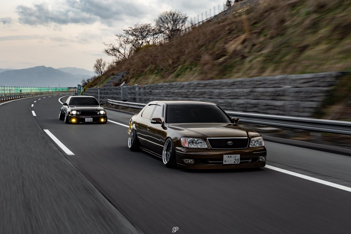 お　び　な　た tweet media