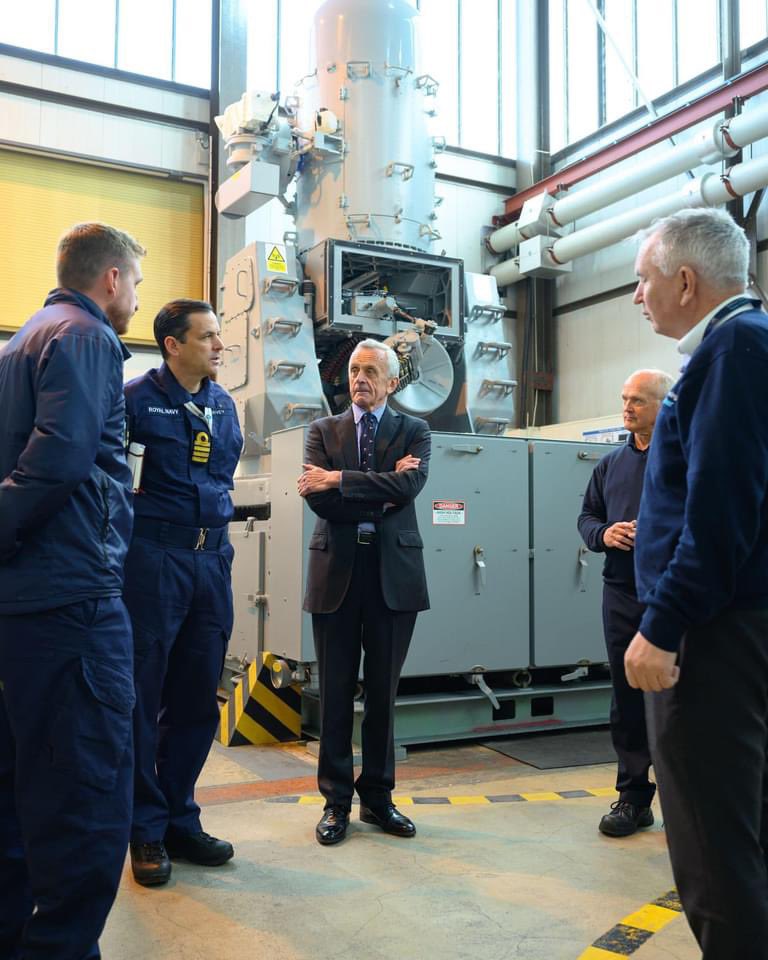 Today, we welcomed Rear Admiral Peter Davies CBE back to our establishment. With Captain Tim Davey, he explored our evolving training facilities, highlighting the importance of continuous improvement and technology in naval training. Welcome back, Rear Admiral Davies!
