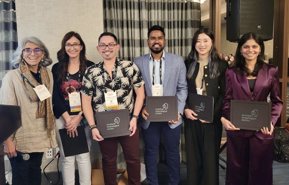 Foundational Medical Studies Faculty at OUWB (@fms_ouwb) on Twitter photo Congratulations to Dr. Naik (<a href="/anaikowl/">Akshata Naik Ph.D</a>) on receiving the prestigious William Galey Scholarship Award from <a href="/APSPhysiology/">American Physiological Society</a>! This honor recognizes her research that developed a novel backward-designed asynchronous lecture using innovative technology. #MedEd tinyurl.com/yrv79c3a Congratulations to Dr. Naik (<a href="/anaikowl/">Akshata Naik Ph.D</a>) on receiving the prestigious William Galey Scholarship Award from <a href="/APSPhysiology/">American Physiological Society</a>! This honor recognizes her research that developed a novel backward-designed asynchronous lecture using innovative technology. #MedEd tinyurl.com/yrv79c3a