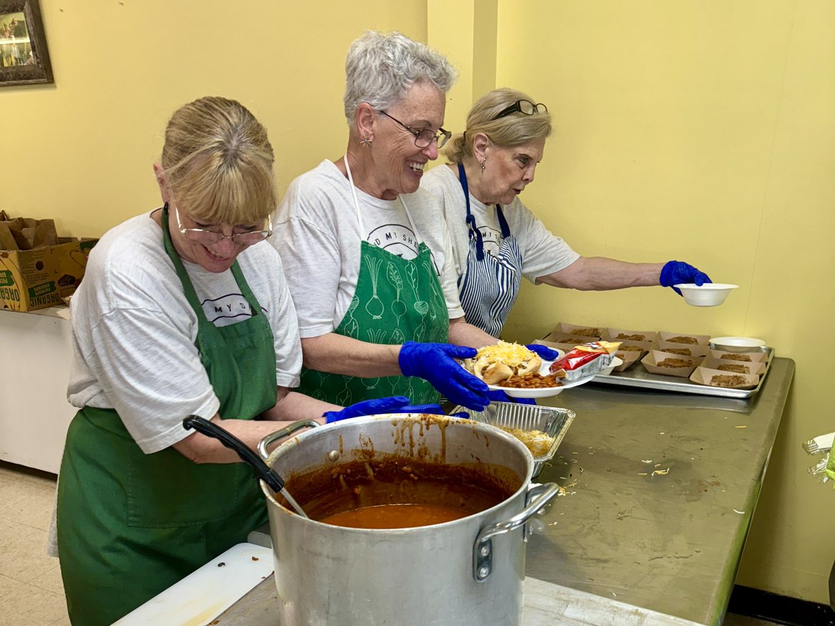 FMSTemple's tweet photo. We were blessed to have these wonderful ladies serving in the café yesterday. Thank you Immanuel Baptist Church!

To sign up to serve in our café, please go to https://t.co/ectLhLTib7 or email Cindy at cafe@feedmysheeptemple.org with any questions. https://t.co/hfGECMcNDd