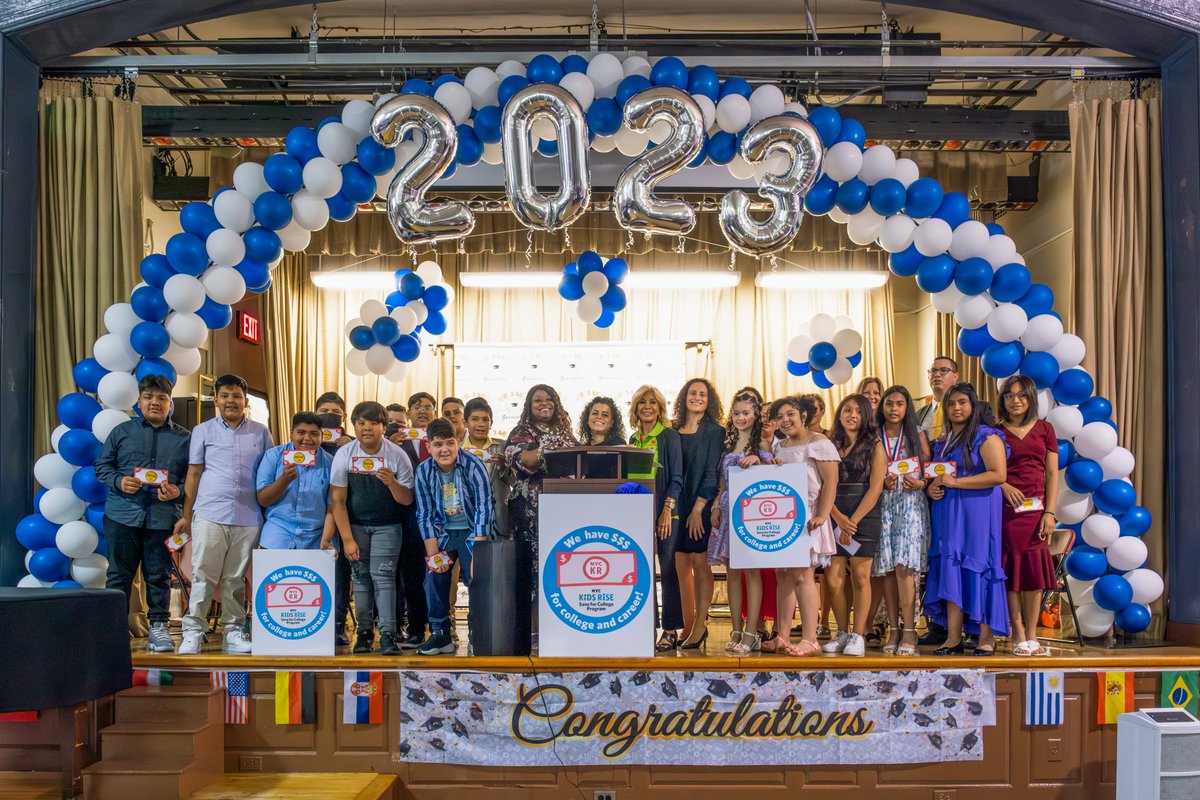 $130,000+ has been donated by @AutoKoeppel for students at @PS148Q through the Koeppel Kares Community Scholarship! This recurring contribution to students' NYC Scholarship Accounts demonstrates how local orgs can support children's success. --> @QNS qns.com/2024/04/koeppe…