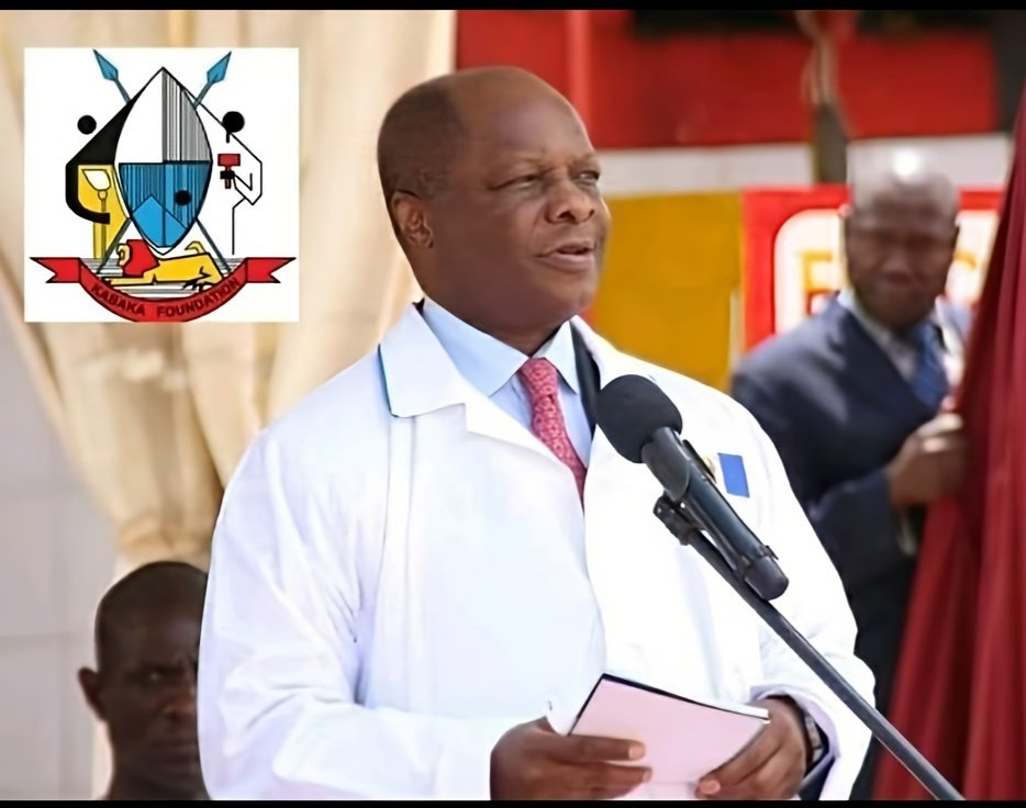 It cost you nothing to retweet this tweet here 🥰🥰

#KabakaWange 
#BugandaNsiYaffe