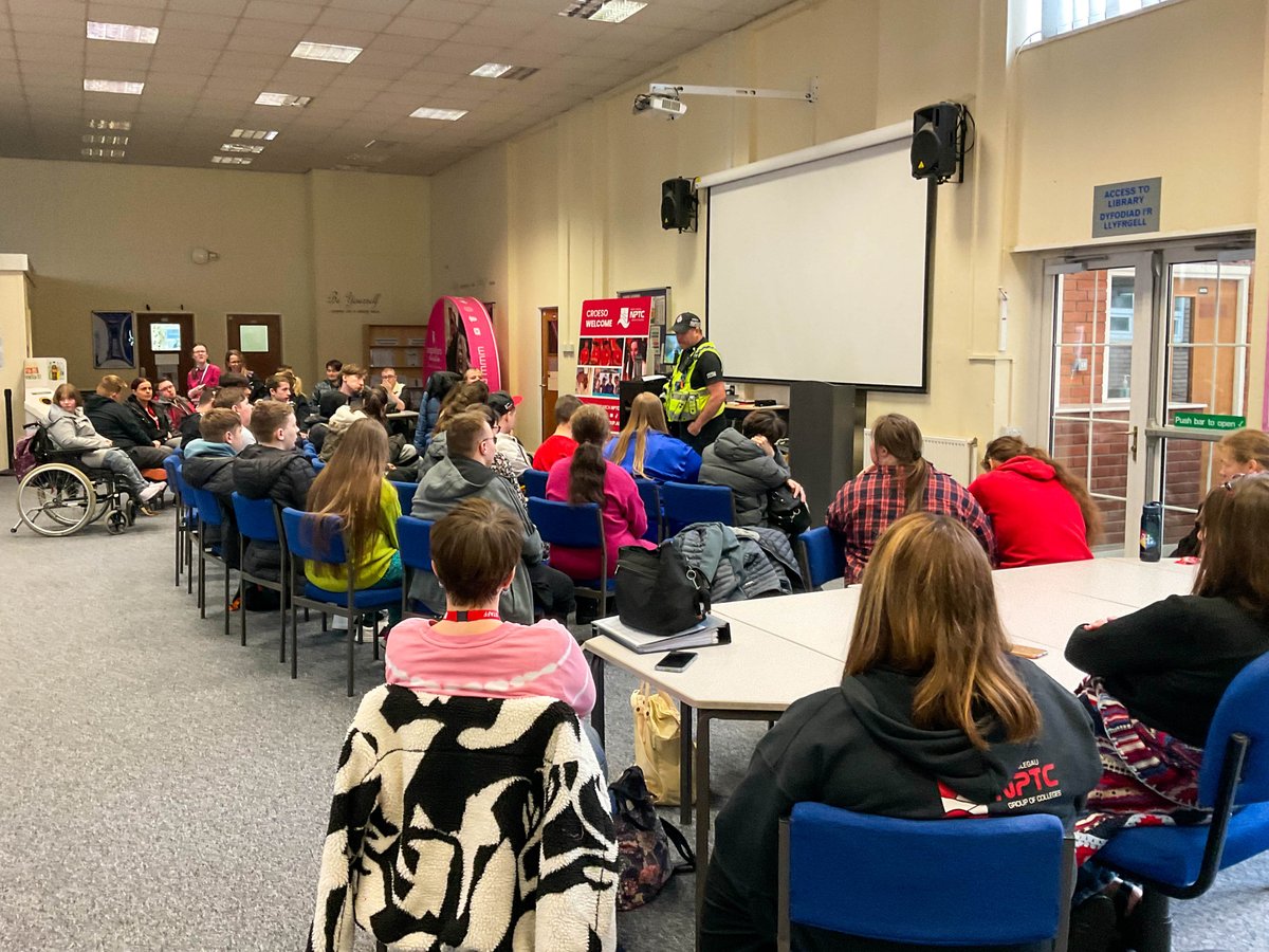 We held a Cyber Crime Protection Event with our #FoundationStudies students at #AfanCollege this morning, teaching them about the dangers of cybercrime and how to protect themselves 💻📱⚠️ The talk was delivered by PC Garlick 5261 of @SWPolice 🚔 #MoreThanJustAnEducation ❤️🤍🖤