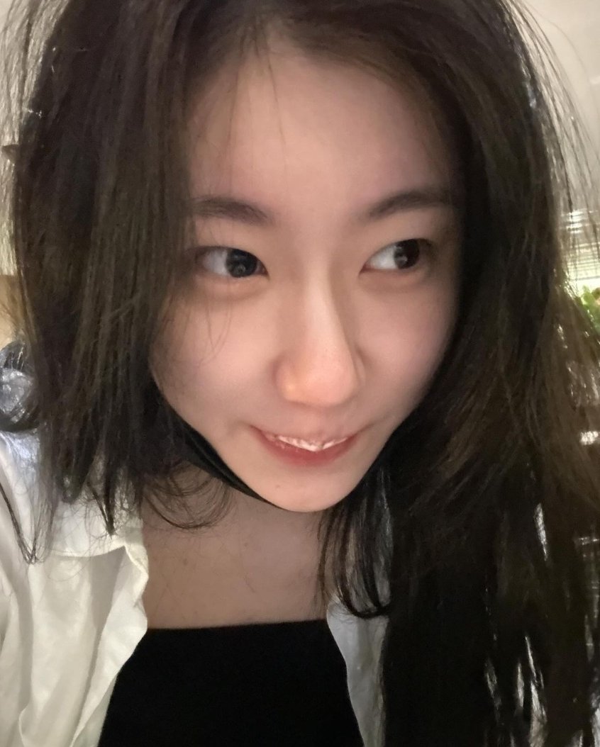 #믿지_트친소 #믿지트친소 #믿지
학생 믿찌 입니다!!
최애는 이째룡이고 차애는 최지수!!
선물 하는거 좋아하구 초뎀 환영..ෆ
흔적 난겨주시면 바로 뎀🤍