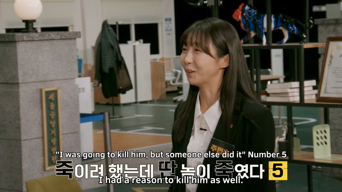 SquadBaechu's tweet image. Omg I forgot about all the "I was going to kill him, but someone else did it first" shenanigans, Dongmin assigning everyone a death penalty, and Dongmin getting a death penalty for saying he looked like the assistant detective when he was young (That case was a banger)