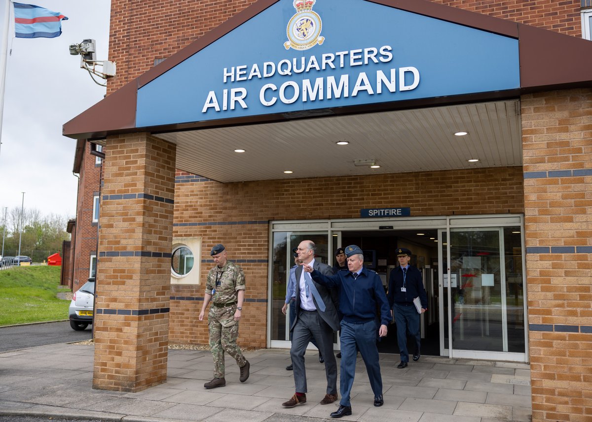 RAF High Wycombe is the home of the @RoyalAirForce Air Command headquarters, as well as @UKSpaceCmd. Armed Forces Minister @leodochertyuk met @ChiefofAirStaff during a visit today, and was updated on the latest operational developments from the RAF.