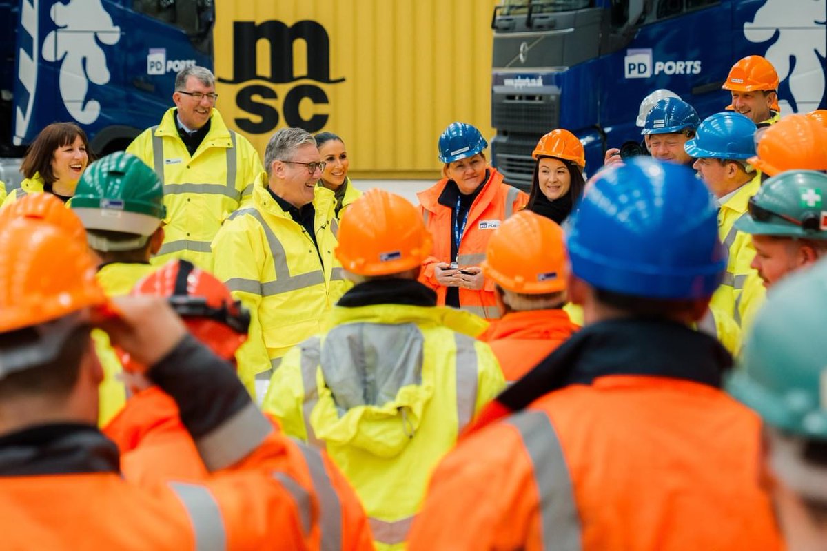 It was great to be at PD Ports yesterday with @Keir_Starmer Starmer, @RachelReevesMP and @Ed_Miliband to launch Labour's £1.8 billion investment plan for ports just like this one in the heart of Teesside. Labour's plan for creating good jobs and securing billions of investment