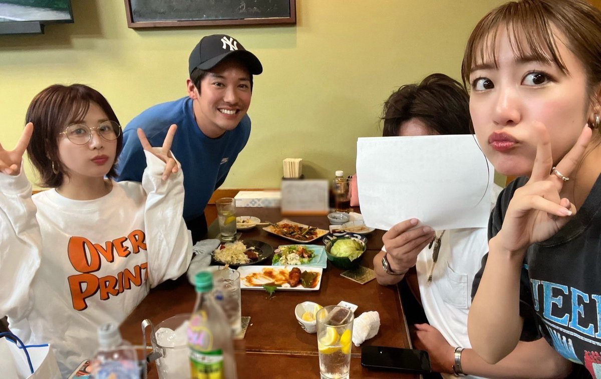 どうも共通の知人です🙋‍♀️ いやぁーめでたい日🎉 夫婦同士これから