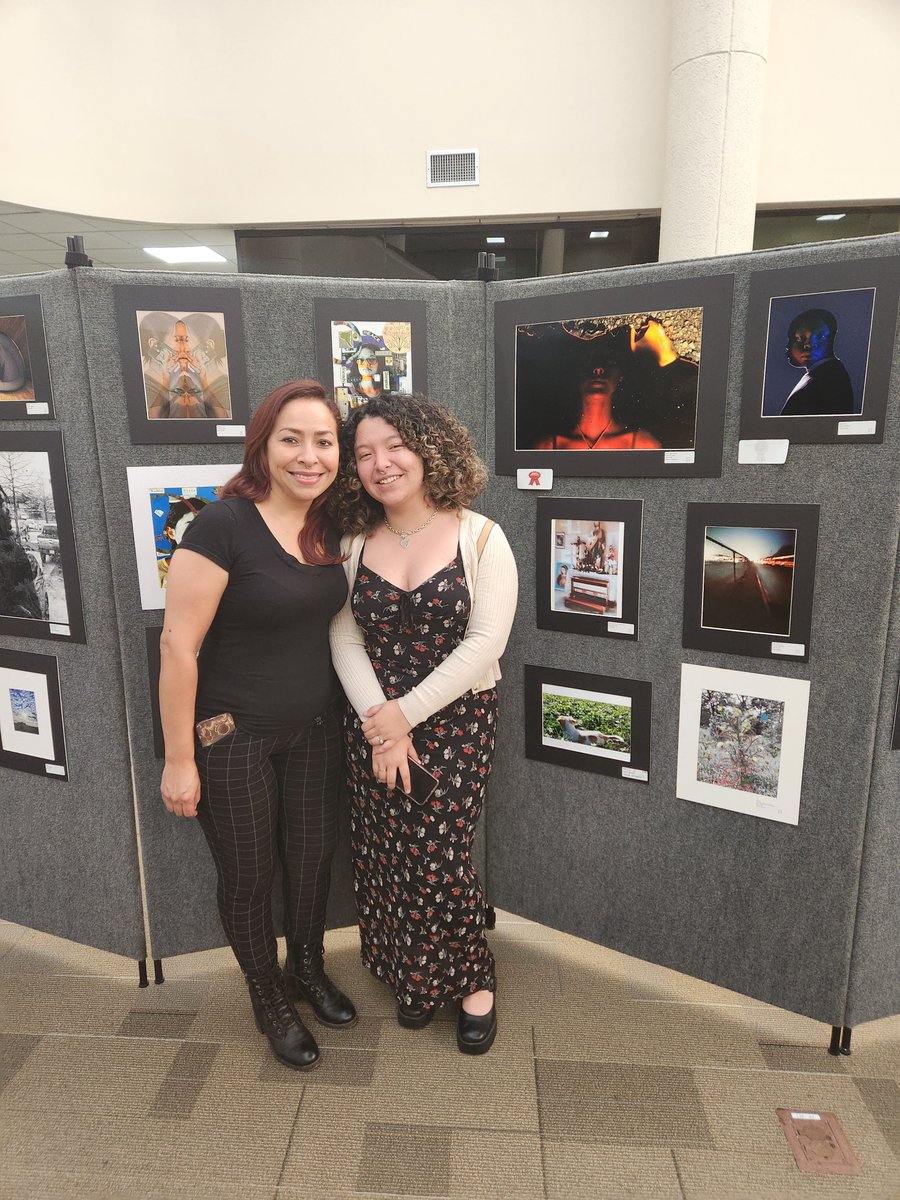 BS_VisualArt's tweet photo. Aldine Photo Exhibition! Great Job Panthers! @AldineArt @NAHSCarver @CarverVisualArt @LW_est1980 @CarverHS_AISD https://t.co/tg8fZFvbxS
