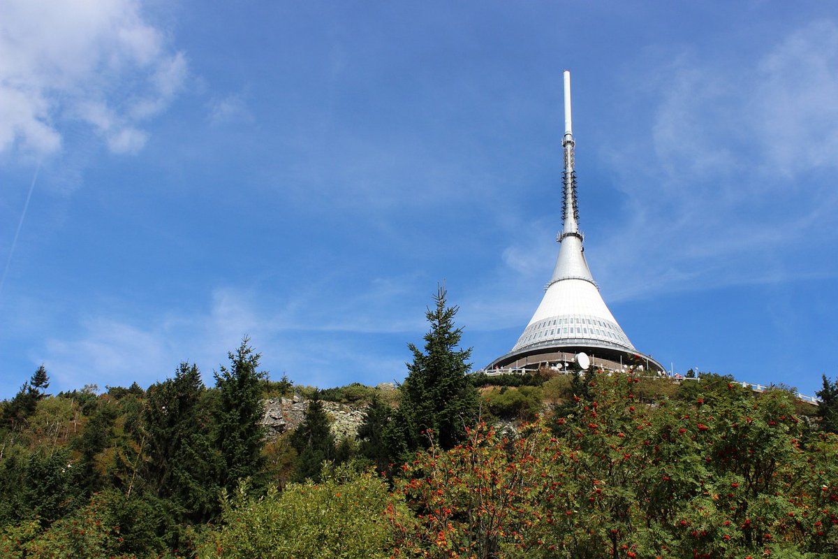 lukasdxpolak's tweet photo. .@ctu_cz zveřejnil na svém webu všechny připomínky k využití kmitočtového spektra v rozsahu 174 až 380 MHz, jehož významná část připadne digitálnímu vysílání DAB+. Na webu https://t.co/AqmEXcI0N1 je postupně zveřejníme. Jsou základem pro budování sítí komerčních rádií. https://t.co/O9swHxVUVv