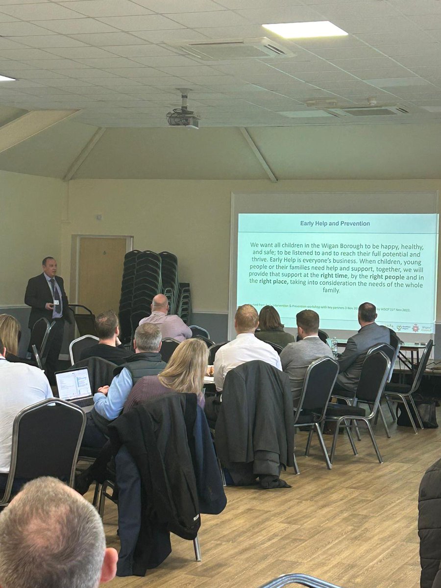 MisterEWright's tweet photo. Great day at Wigan Primary Forum - Wigan's committed, hard working Primary Headteachers working in partnership with the LA on Supporting SEND students in mainstream schools (thanks to @BlackpoolRS for your input on the EEF Guidance Report) and to develop our Attendance Strategy https://t.co/YLWJKNK9mi