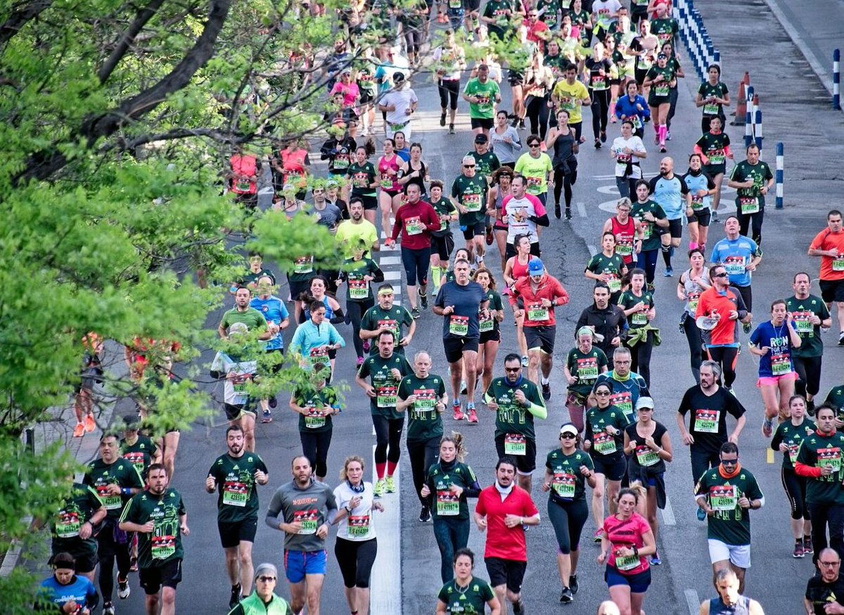 It's the London Marathon this weekend, and we'd like to wish a huge good luck to all our @UniofNewcastle alumni who are taking part! 🏃 #FeelgoodFriday