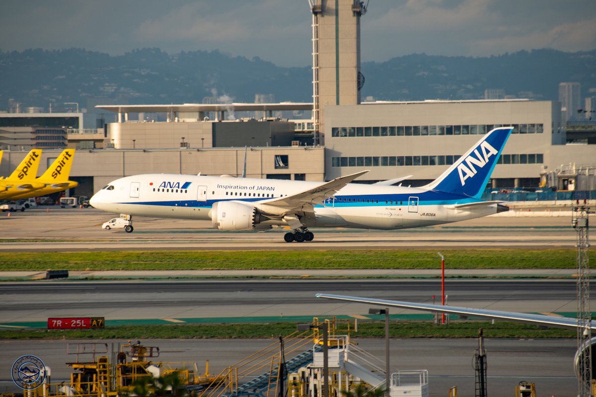 In early February, a Boeing 787-8 aircraft operated by ANA took off from the Los Angeles International Airport (LAX) with a graceful lift. #aviationphotography #boeing787