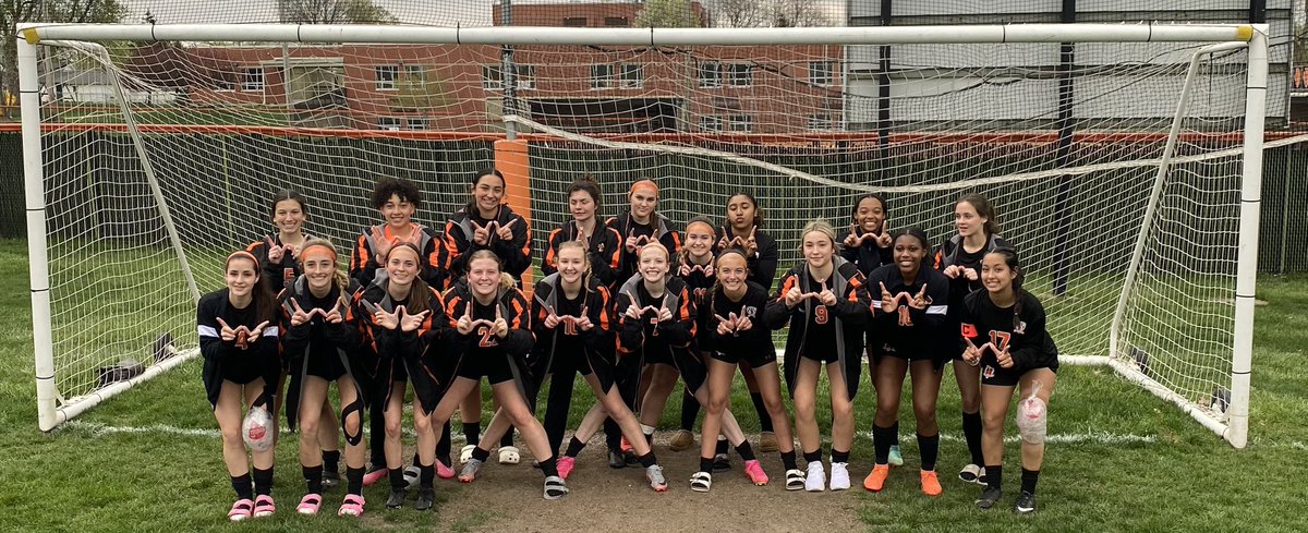 beecherwsoc's tweet photo. Girls with a statement win!🧡🖤🧡

BlueCollar Bobcat Hardhat passed on to Zamara Killis!

#beechergirls #bluecollar #family https://t.co/PEWBDjWAZX