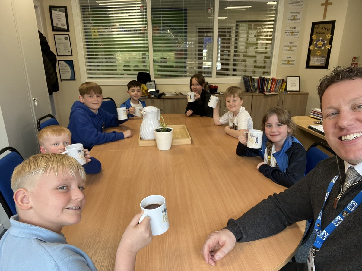 Our first values winners of the summer term enjoying a hot chocolate with the head! Well done everyone! ⭐️⭐️⭐️⭐️⭐️