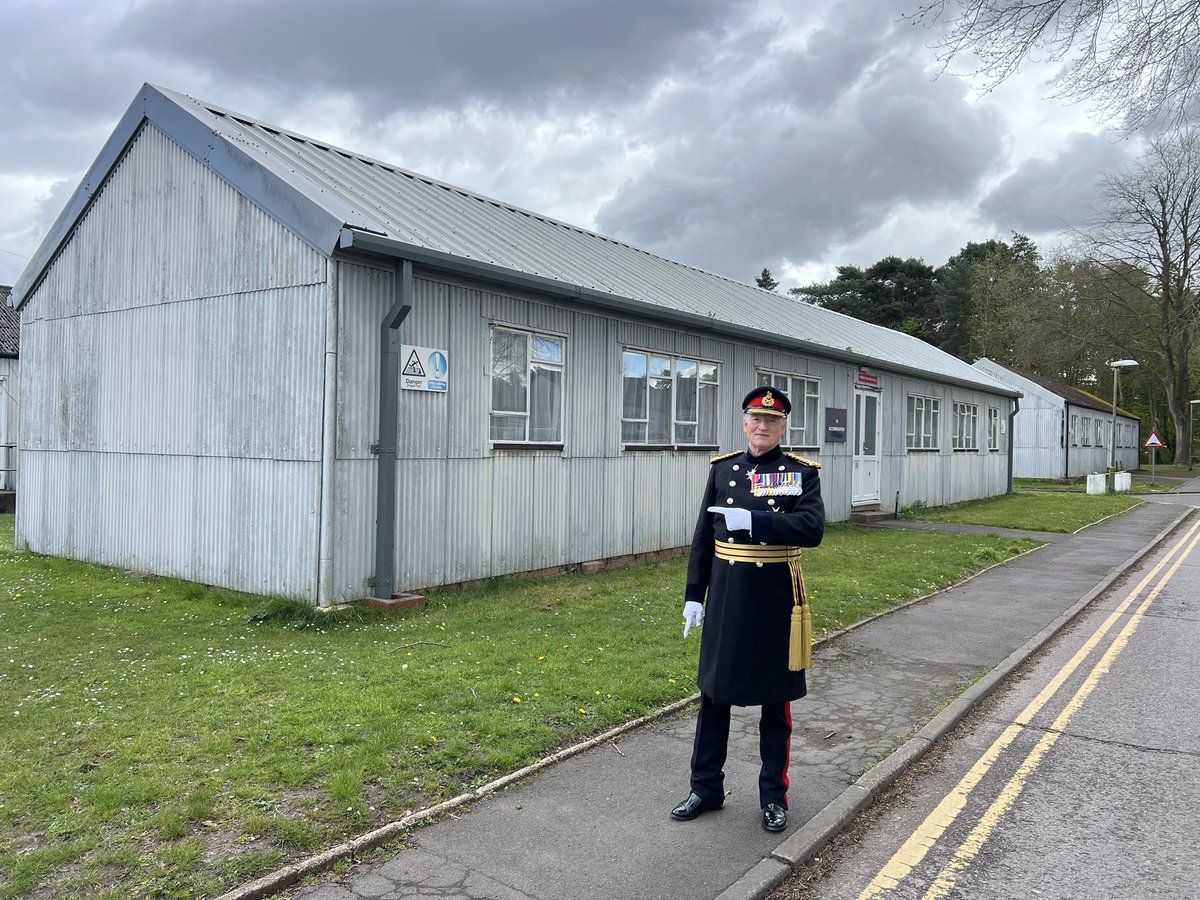 AlastairBruce_'s tweet image. Pass Out for 100 new soldiers today, brought me back to Pirbright, where my Army time began as @scots_guards Recruit in this hut in April 1979, on Brigade Squad
