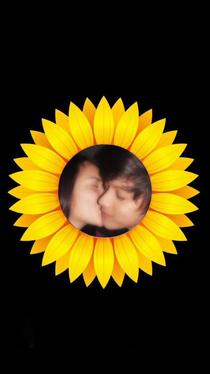 _jajally's tweet photo. Always my sunflower and my palagi 🌻🥺 Missing you so sio much!

(credits to the idea and also to the person who edited this) https://t.co/vioz4oM0e9