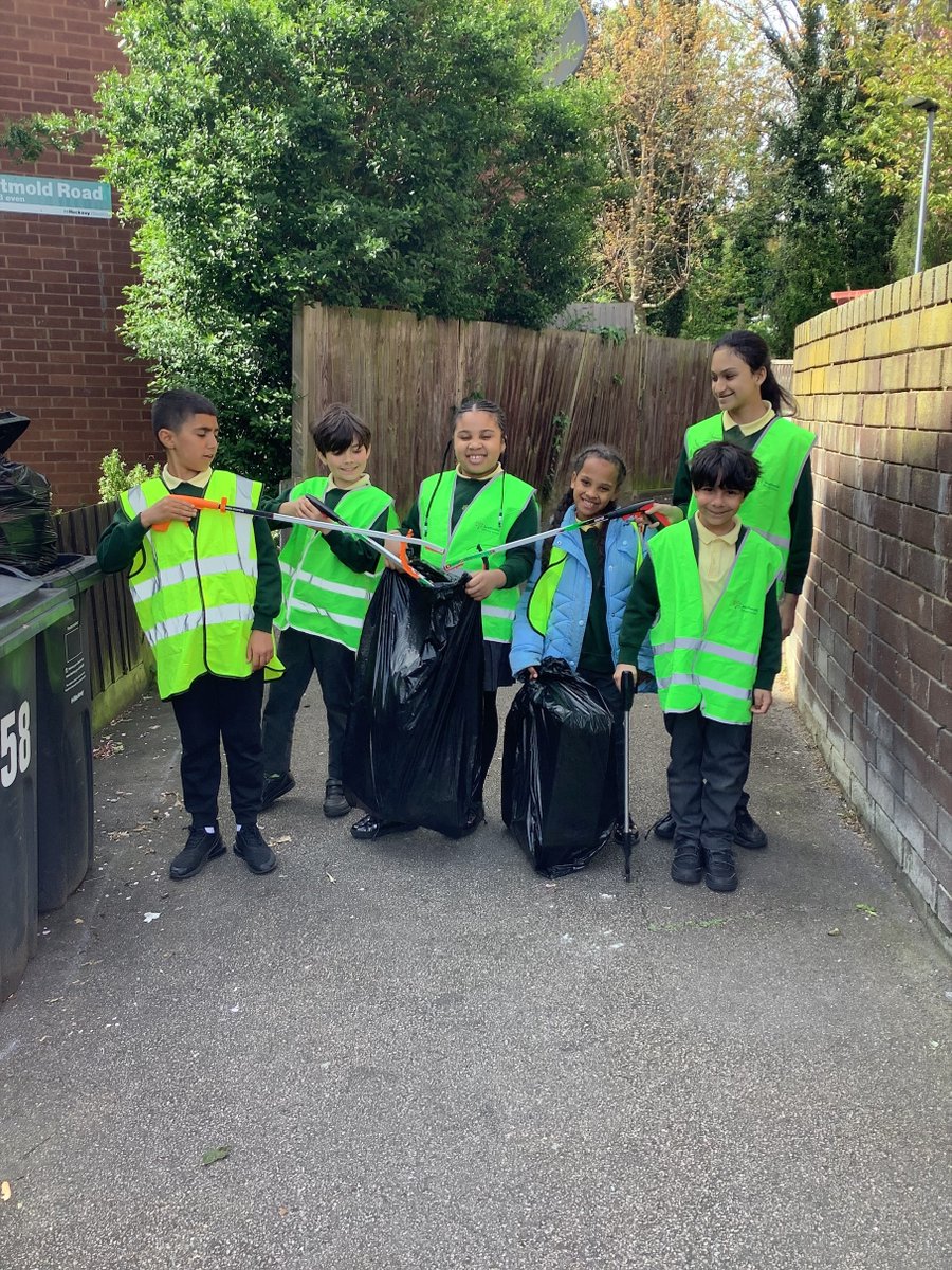 The #Eco Team headed out into the local area for a litter pick. They surprisingly found plastic bowls, empty crisp packets and more that had been discarded on the street. Did you know that it can take years to degrade, causing harm to #wildlife and #habitats. ♻️🌎 #Recycle #Green