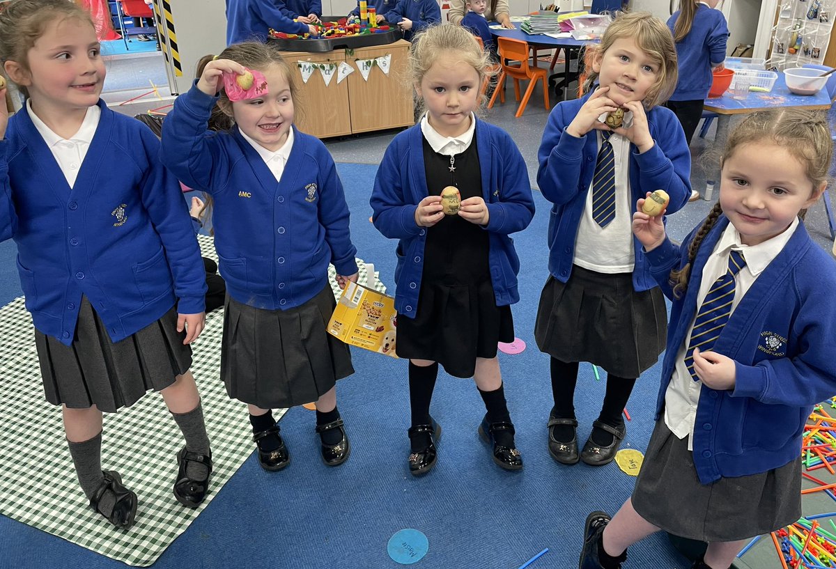 RecHiStPrimary's tweet image. Wanted posters and extra Supertatoes to help catch the culprit!