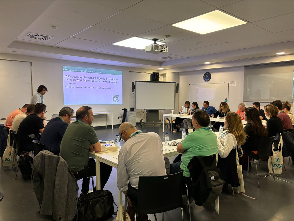🎉Warm welcome to everyone in 📍Lisbon, PT at our course on #AI in Healthcare with #surgeons and #radiologists 🤖👩‍💻🥼 @EYSAC1