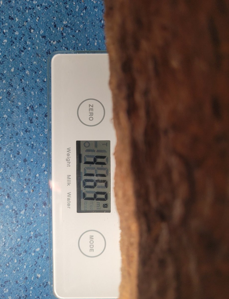 So it's this yam that measures almost 61cm, & weighs above '4,160g' that some people think it will cost less than N3k in their area/state? Let's be serious abeg, everything isn't cruise.