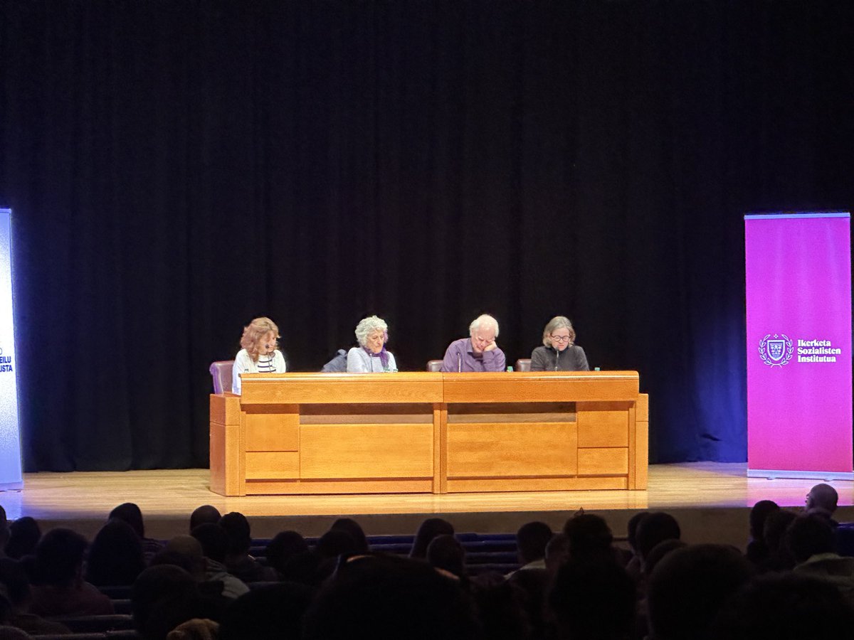 ⁦@Jodi7768⁩, together with ⁦@SuziWeissman⁩ and Lars Lih, addresses a large, young audience at the Lenin Congress in Bilbao organised by ⁦@Isinstitutua⁩ ⁦@EHKSozialista⁩