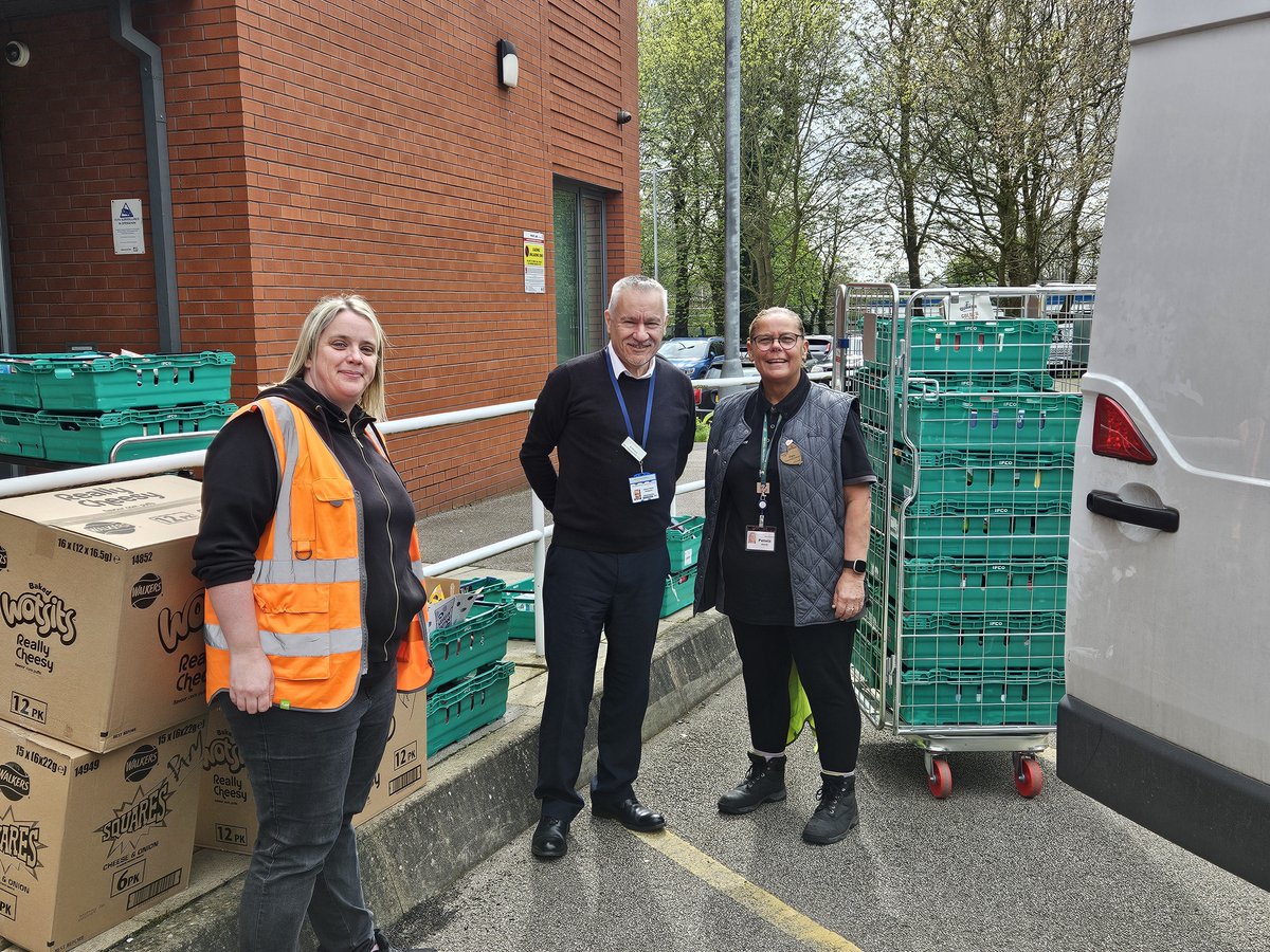 🌟Kind Gesture 🌟 A heartfelt appreciation goes out to Morrisons for their generous donation of food to the Dewsbury Deli - a staff led initiative for colleagues in Dewsbury District Hospital who need a bit of extra support💖 Thank you for your kind and generous gesture! 🙏